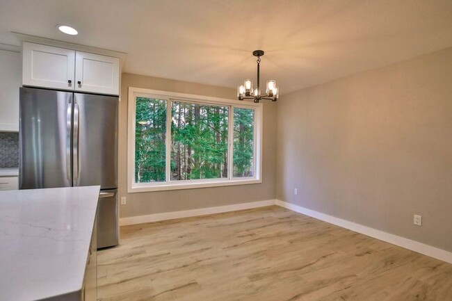 Building Photo - Beautifully, Remodeled Home In Freeland!