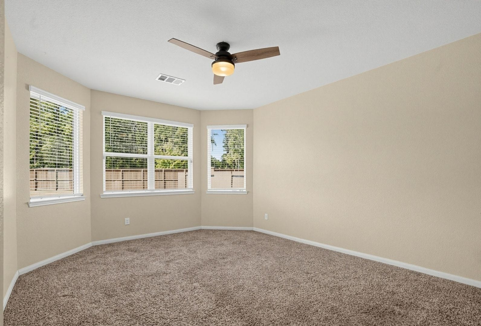 Building Photo - 22501 Cormorant Ct