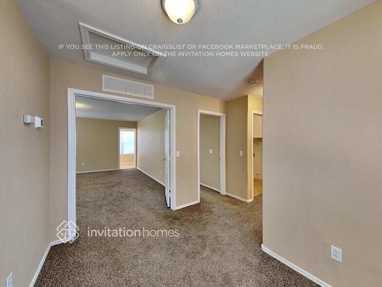 Building Photo - 3075 E Santa Rosa Dr