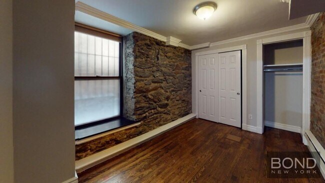 Building Photo - 336 E 18th St