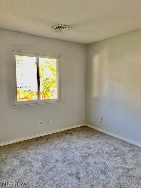 Building Photo - 2047 20th St SW