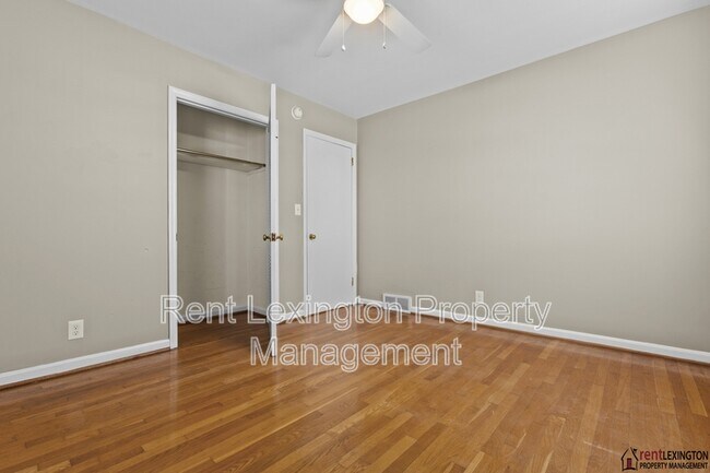 Building Photo - 1036 Whitehall Pl