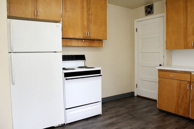 Building Photo - 8723 SE Taylor St