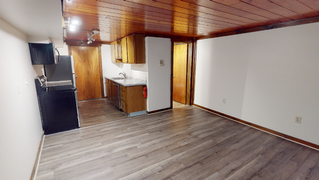 Building Photo - 59 Pleasant St
