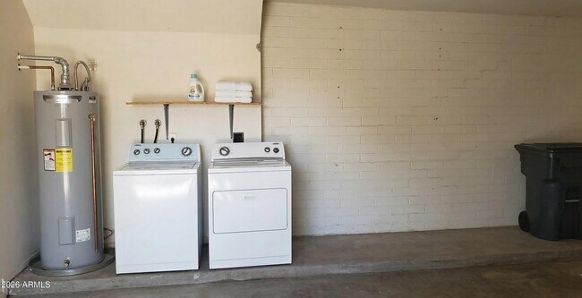 Building Photo - 1454 S Doran