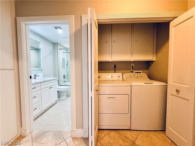 Building Photo - 3416 Cll Del Torre