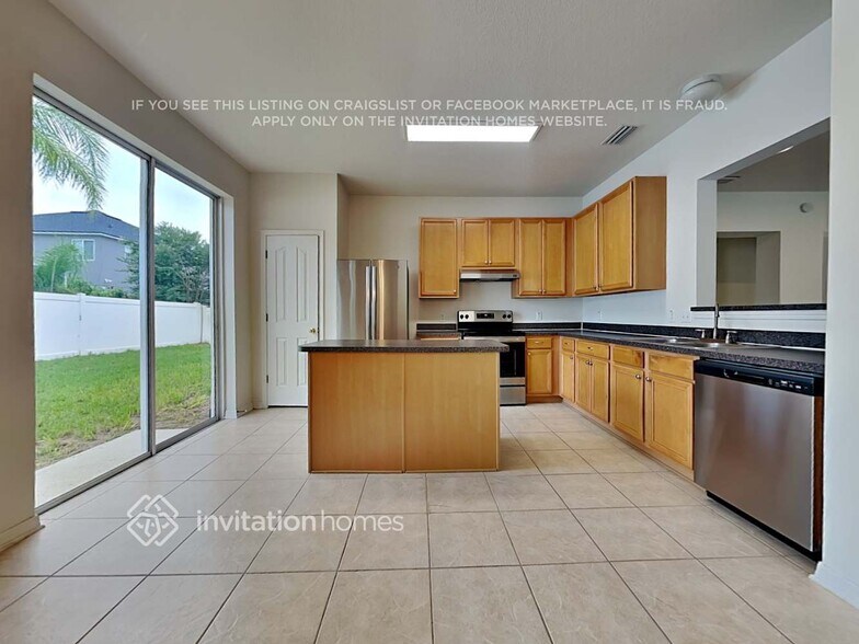 Building Photo - 10614 Bamboo Rod Cir