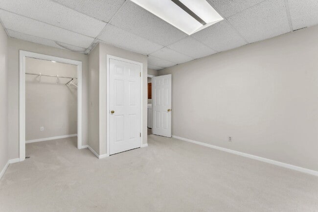 Building Photo - Spacious 4-Bed, 4-Bath Rental Home with Lake Views in Belle Terre Acres! ($2,225/mo rent***)