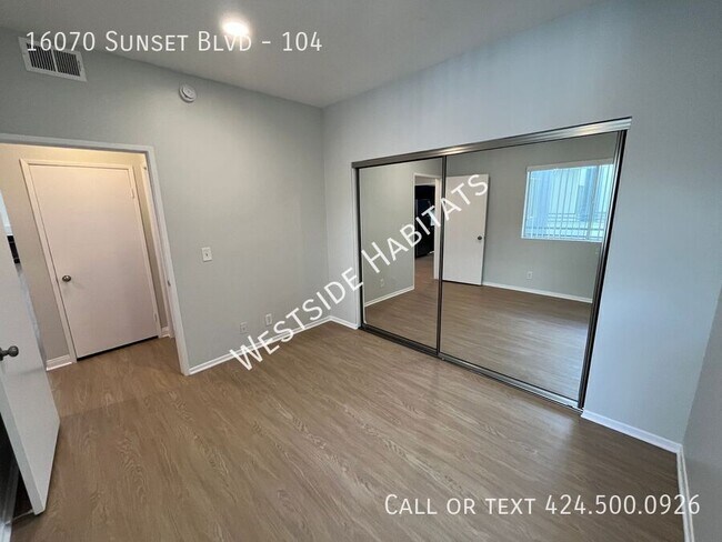 Building Photo - 16070 Sunset Blvd