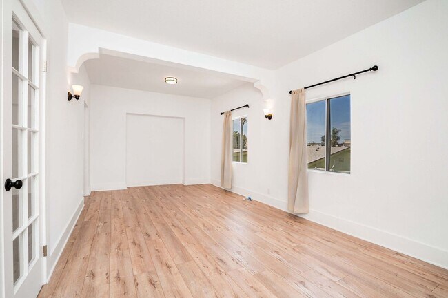 Primary Photo - Cozy 1 Bed / 1 Bath with Stainless Steel K...