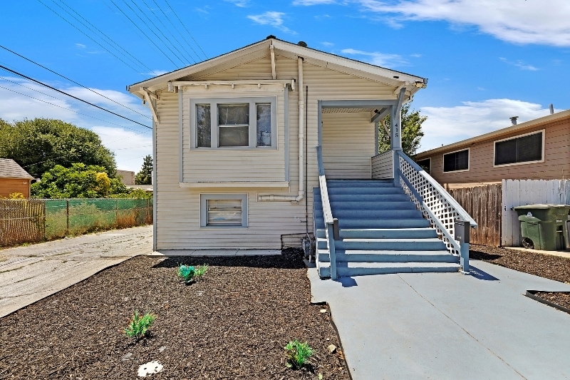 Building Photo - 415 Napa St