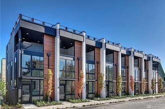 Building Photo - 6630 Carleton Ave S