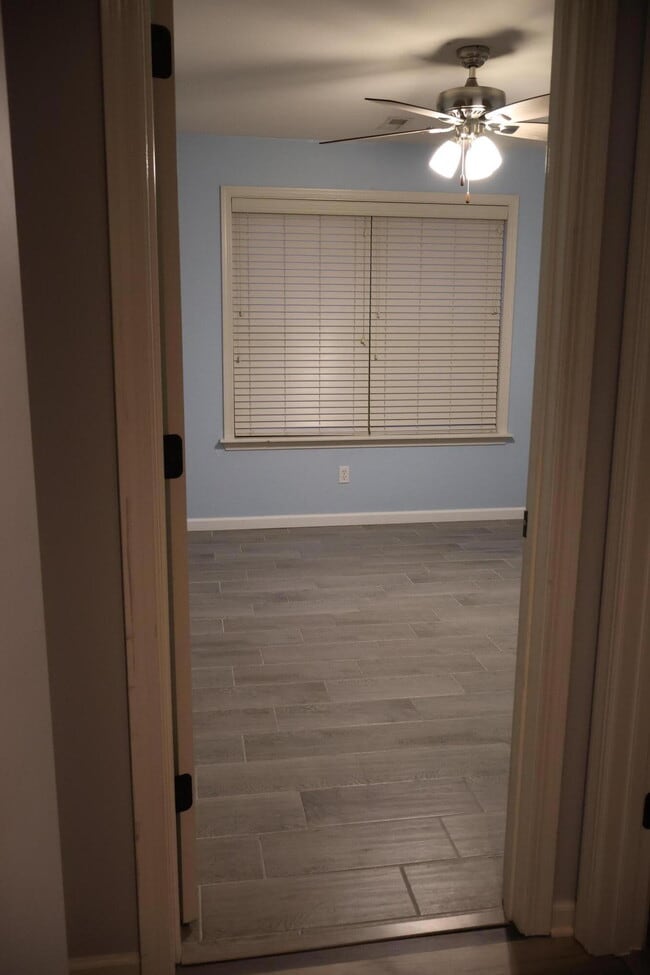 Building Photo - 5806 Freeport Way