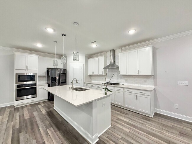 Building Photo - Incredible 4BD, 3BA Raleigh Home in the Desirable 5401 North Community with Premier HOA Amenities