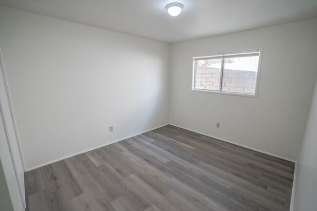 Building Photo - Charming Single-Story 3-Bedroom Home in Canyon Country!