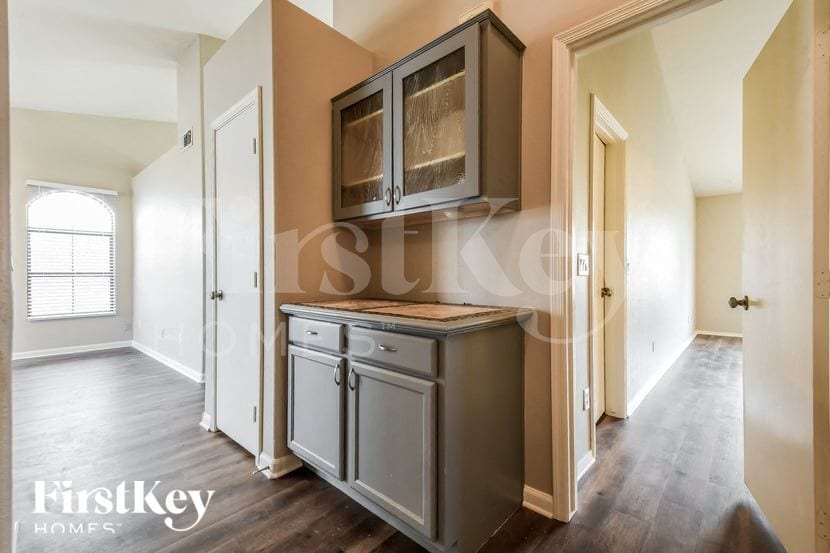 Building Photo - 13681 N 82nd Ave