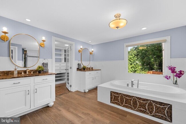 Building Photo - 10429 Headly Ct