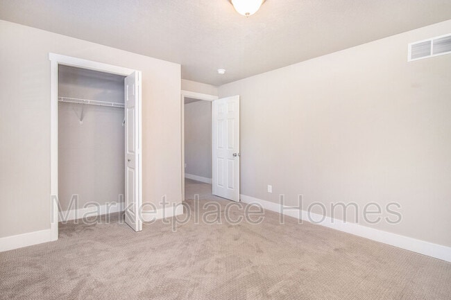 Building Photo - 619 Cygnet Lake Dr