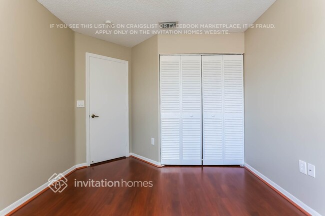Building Photo - 2565 NW 80th Ave