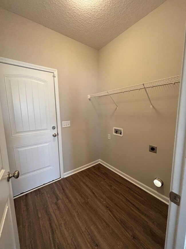Building Photo - 134 Sunflower Cir NE