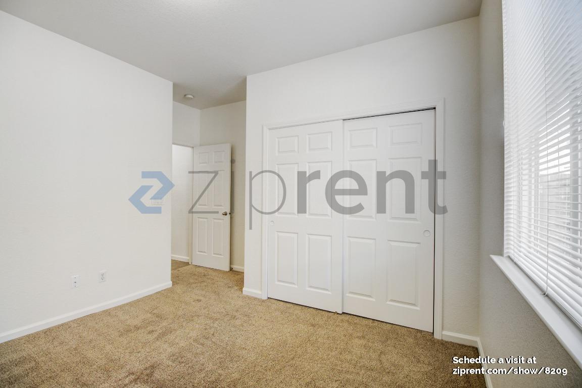 Building Photo - 808 Ann Marie Dr