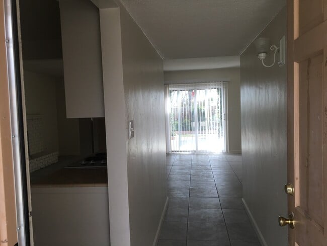 Building Photo - House