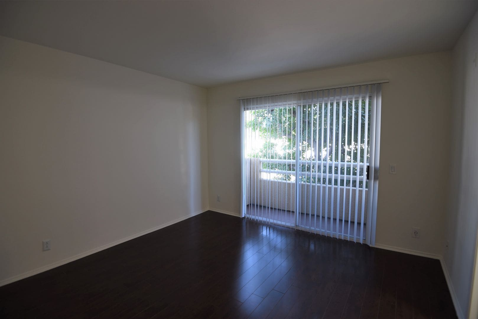 Building Photo - 6041 Fulton Ave