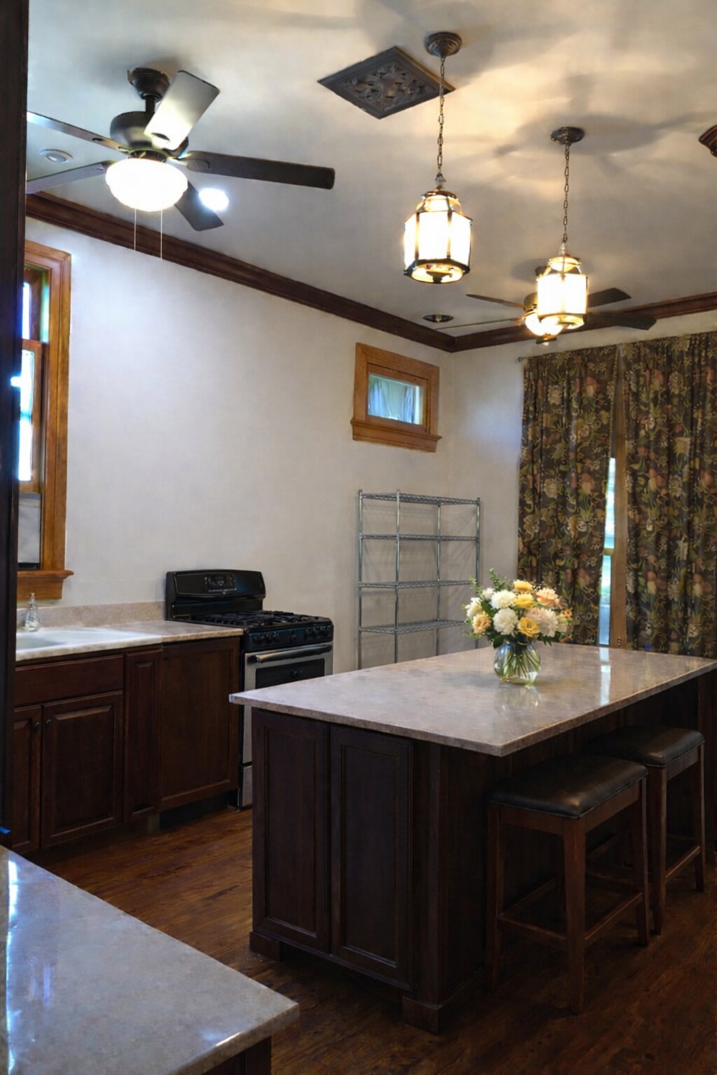 Building Photo - 5417 Loyola Ave