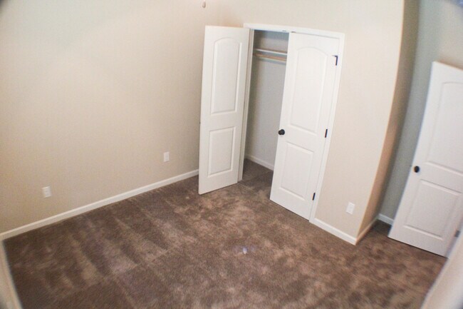 Building Photo - 4BR IN ZACHARY