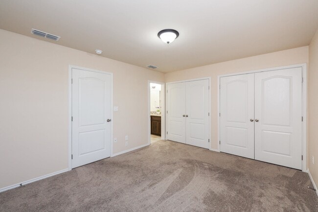 Building Photo - 5609 Montevista Dr