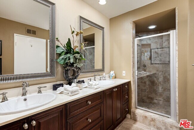 Building Photo - 54137 Oak-Hill