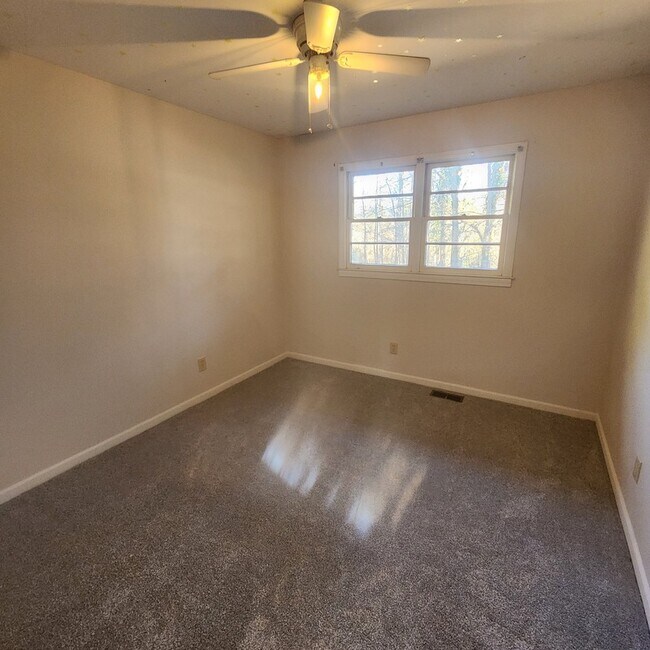 Building Photo - 60 Stallings Rd