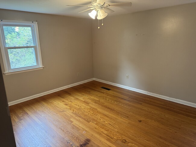 Building Photo - 5160 Snowdrift Rd