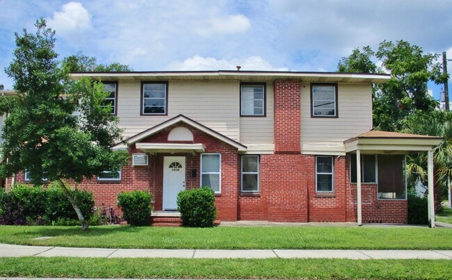 Primary Photo - 1434 Palm Ave