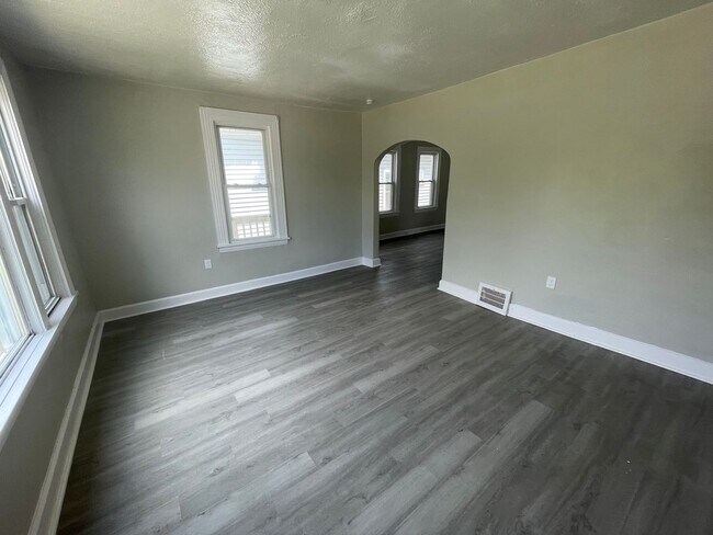 Building Photo - SECTION 8 and EDEN Accepted! Spacious, Newly Renovated 4-Bedroom Home!!