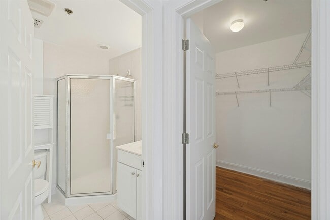 Building Photo - 82 Clinton St