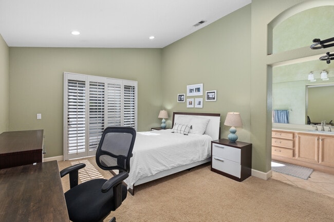 Building Photo - 16140 Av. Venusto