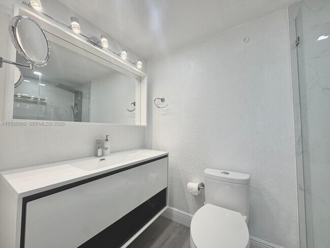 Building Photo - 3800 S Ocean Dr