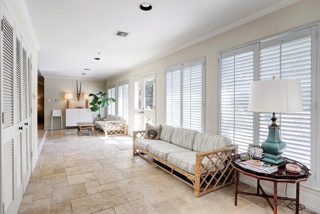 Building Photo - 5508 Candlewood Dr