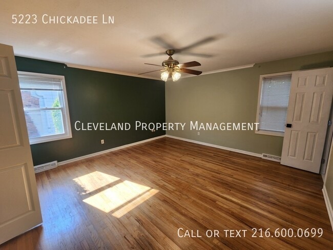 Building Photo - 5223 Chickadee Ln