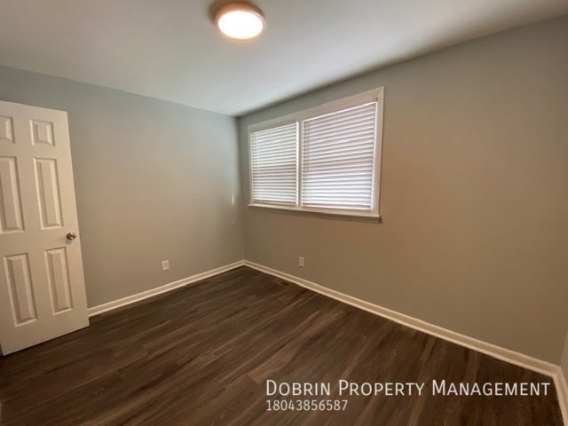 Building Photo - 1807 Bath St