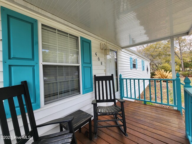 Building Photo - 508 Ocean Spray Dr