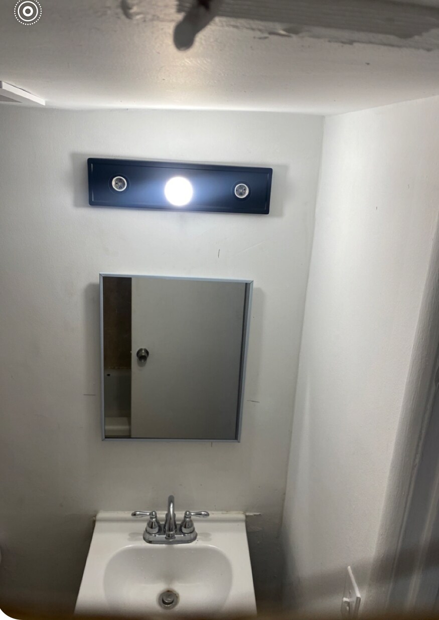 Building Photo - 558 Wilson Bridge Dr