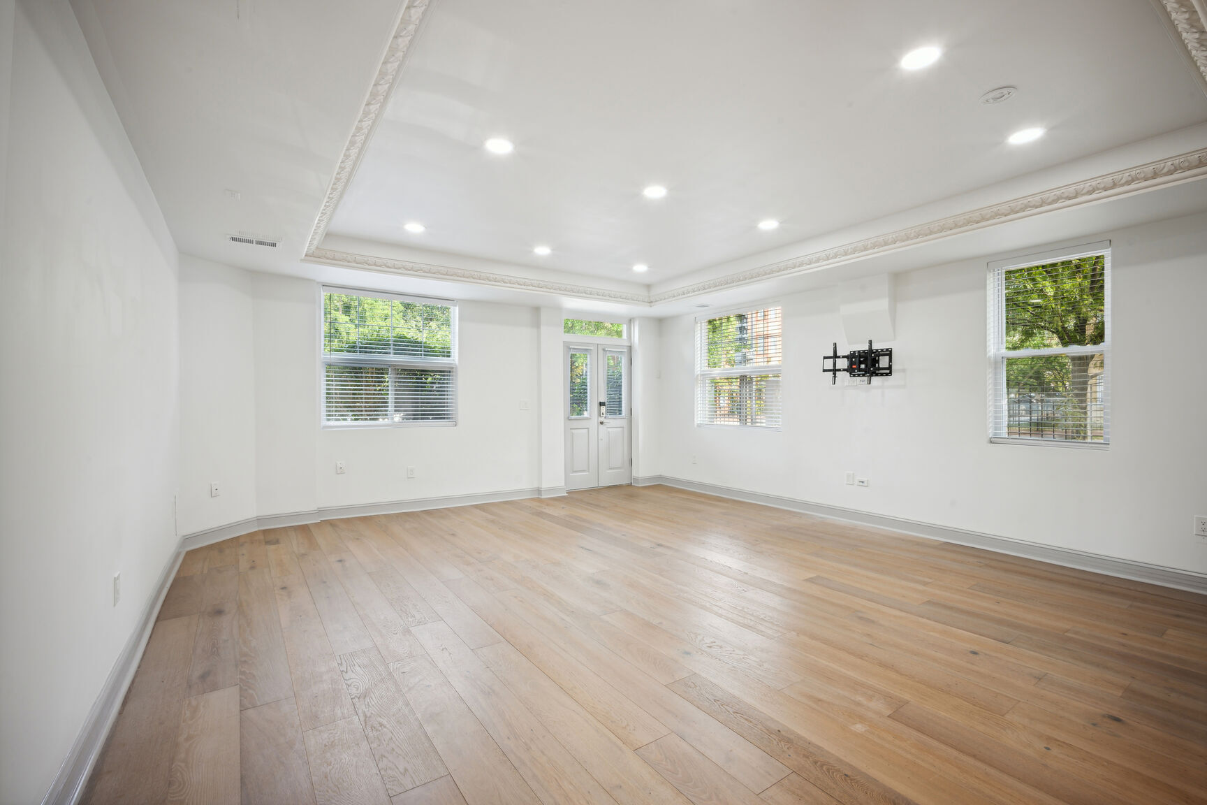 Building Photo - 1500 10th St NW