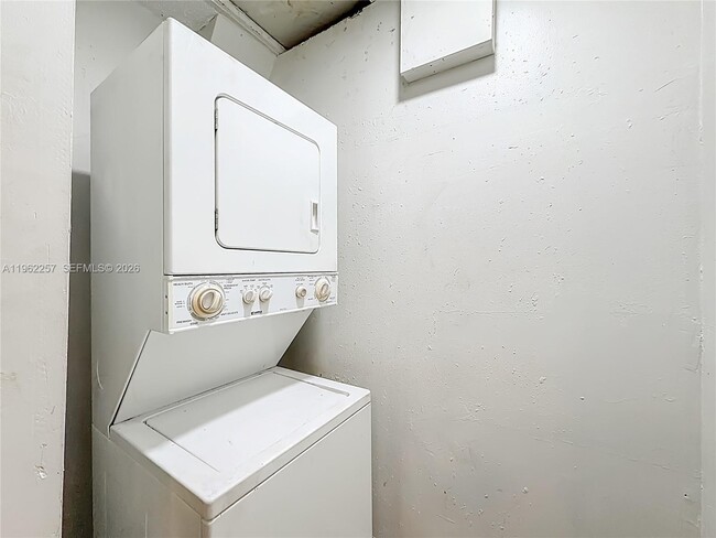 Building Photo - 2751 NW 58th Terrace