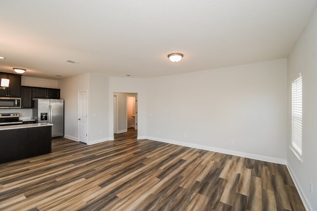 Building Photo - 812 Marne Blvd