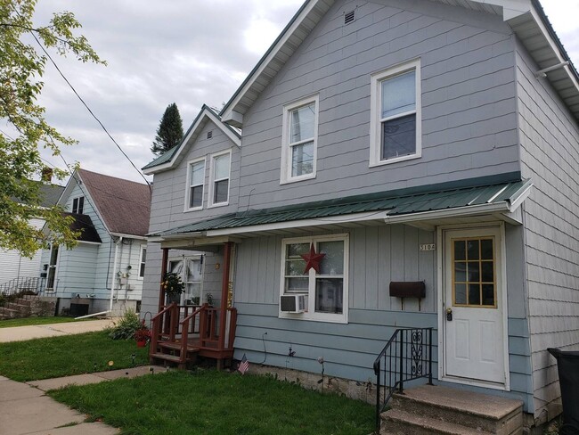 Building Photo - 310 W Arnold St