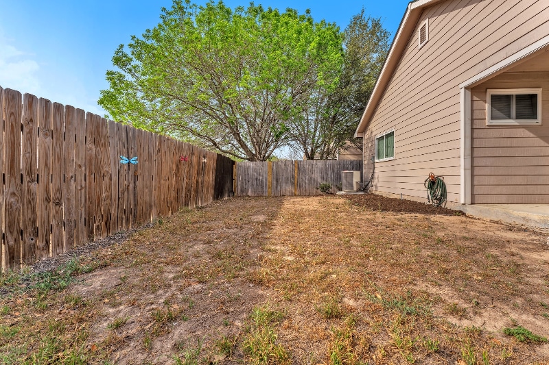Building Photo - 331 Cedron Chase