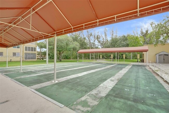 Building Photo - 5961 NW 61st Ave