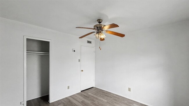 Building Photo - 130 Astoria Dr